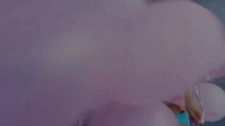 Riley Reid popsijában kettő fallosz