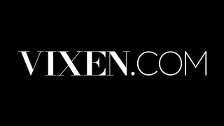 Riley Reid és Kendra Sunderland kinyalják egymást