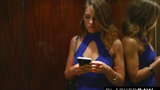 Adriana Chechik hátsó bejárata szétbaszva