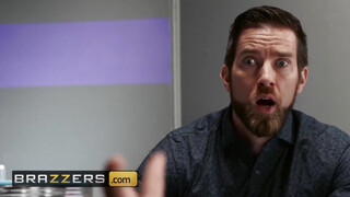 Brazzers - Cali Carter a hatalmas kannás tini