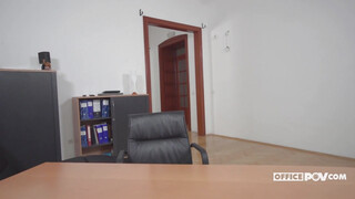 Its POV - Sarah Sultry az irodában hátsó bejáratba rakva
