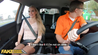 Fake Driving School - Victoria Pure szexel az oktatóval