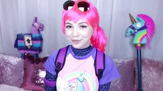 Fortnite cosplayes hölgyemény cumizza a műfaszokat