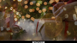 MILF - Brandi Love és durva faszú krampuszok