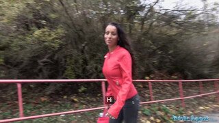 Public Agent - Hatalmas keblű milf és pornó ügynök