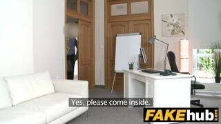 Fake Agent - félénk nőci csak fotókat szeretett volna