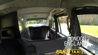 FakeTaxi amerikai félvér bige kúrni akar