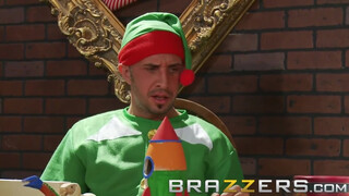 BRAZZERS - Cosplayes krapek dugja a milfeket