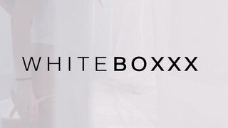 WHITEBOXXX - Vanessa Decker gyengéden baszik