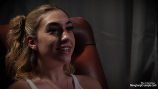 Gruppen Szex creampie - világos szőke spiné alig kap levegőt a faszoktól