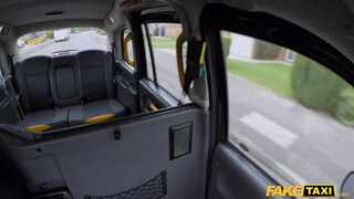 Fake Taxi - Amber Jayne a dögös világos szőke milf