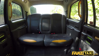 Fake Taxi - Azura Alii a perverz vörös hajú bige