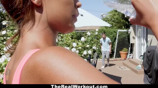 TheRealWorkout - csoki szexy fitness vlogger videója
