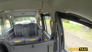 Fake Taxi - Kira Noir a gyönyörű csoki pina