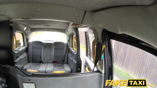 Fake Taxi - Rina Ellis a izgató sulis bige