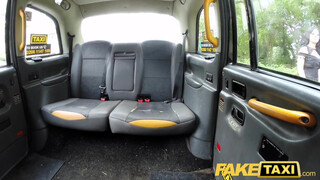 Fake Taxi - Csöcsös bige szexel a hátsó ülésen