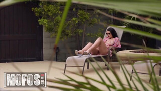 MOFOS - LaSirena69 a hatalmas kannás spanyol kiscsaj