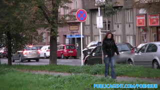PublicAgent - Óriás keblű cseh csajszi