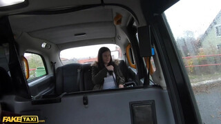 Fake Taxi - Little Eliss a hatalmas keblű tini