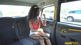 Fake Taxi - Tina Fire a nagy tőgyes csoki hölgyemény