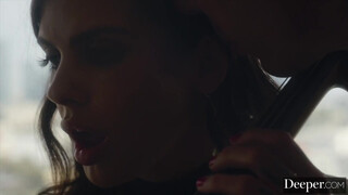 Deeper - Keisha Grey a méretes tőgyes fiatal nőci