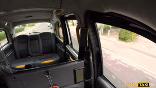 Fake Taxi - Rae Lil a perverz fiatal nőci
