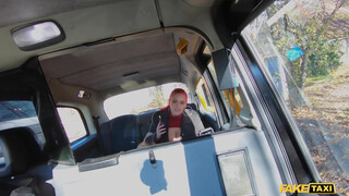 Fake Taxi - Óriás didkós kolumbiai spiné