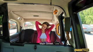 Fake Taxi - Sportos bige bekúrva a taxiban