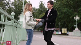 Slim4K - Luna Umberley ismeretlen krapekkal szexel