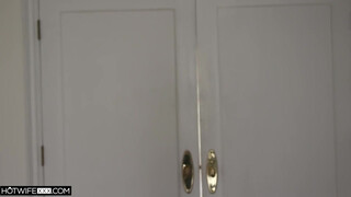 HotwifeXXX - ez a dárda sokkal nagyobb mint a férjemé