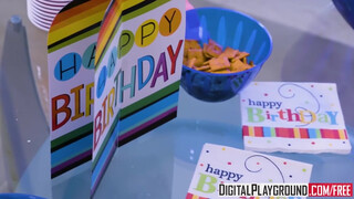 DigitalPlayground - a barátnőm anyja baszható
