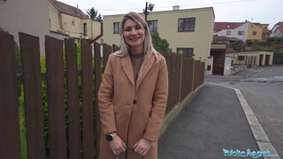 Public Agent - Marsianna Amon a méretes cicis kiscsaj