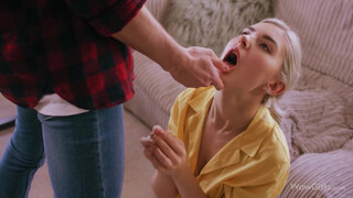 WOWGIRLS - Eva Elfie a méretes didkós orosz hölgyemény