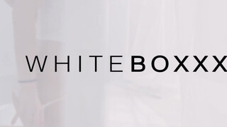 WHITEBOXXX - Liya Silver a gyönyörű csöcsös csajszi