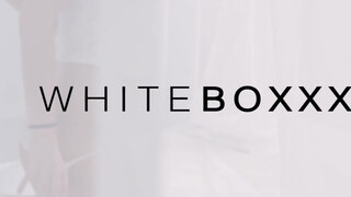 WHITEBOXXX - Fiatal lányok hármasban