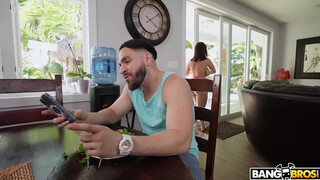 BANGBROS - Crystal Chase a méretes didkós brazil nőci