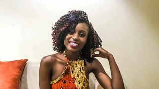 Mosolygós néger csinibaba pov castingon alaposan megkúrelva