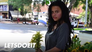 Aranyos csoki milf selena gomez mélyen tolva kolumbiai pinában