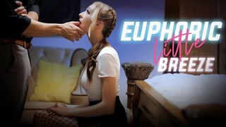 Cuki tini Breezy Bri kinky hangulatban csábítja a nevelő atyja barátját izgató alsóruhában