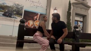 Idegen csajozik be egy forró turistacsajjal