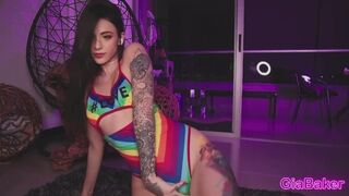 Gia_baker dögös tánca és vad maszturbációja webkamerán